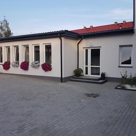 Arkadia Hostel Муава Екстериор снимка